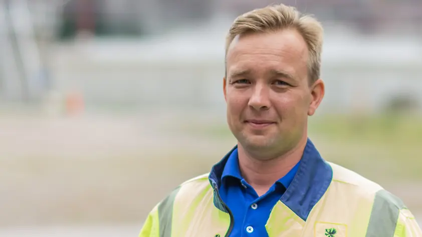 A development engineer in a melting pot by Lake Saimaa